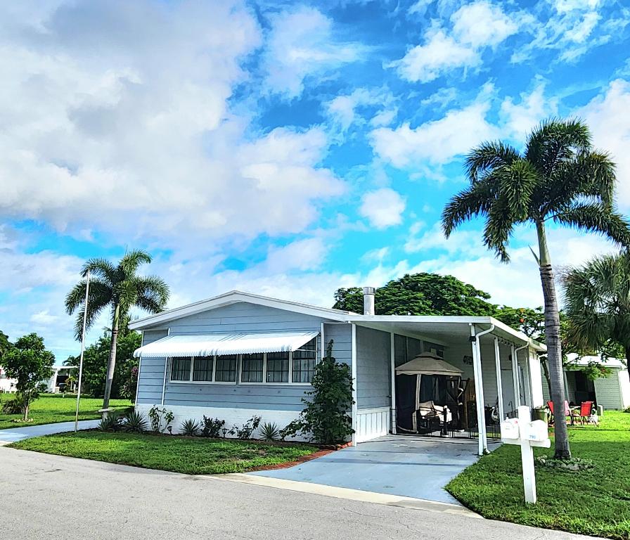 PLAM LAKE COOP - Residential