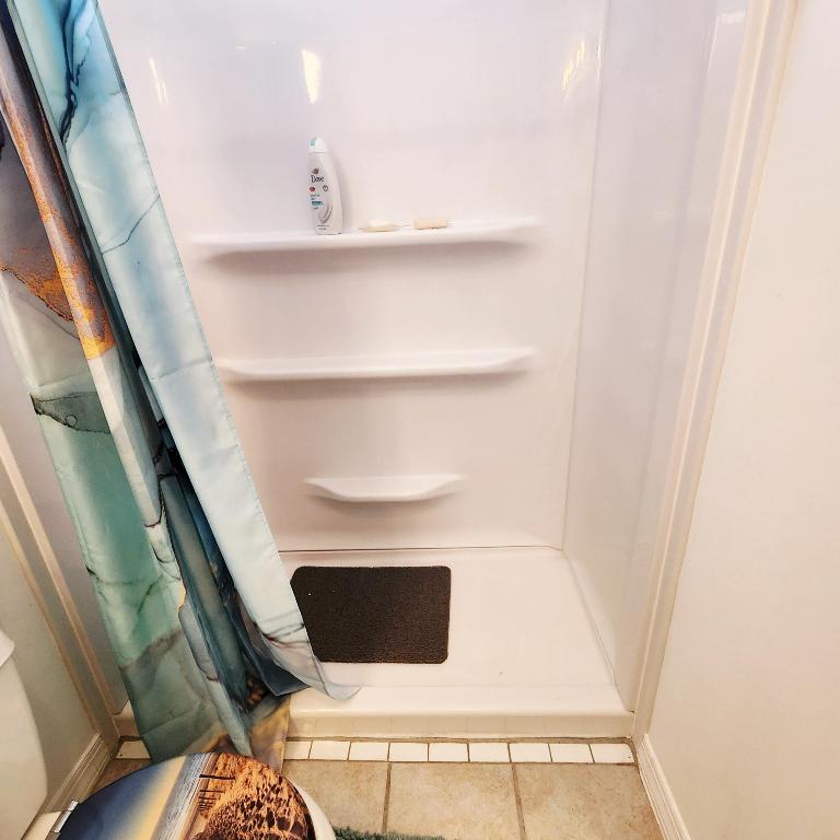 PLAM LAKE COOP - Residential