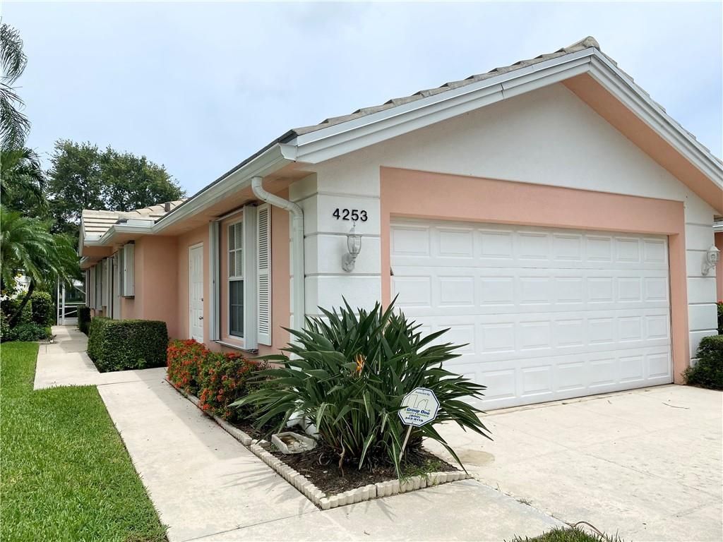 Photo of 4253 Royal Oak Dr, Palm Beach Gardens, FL 33410 (MLS # F10296360)