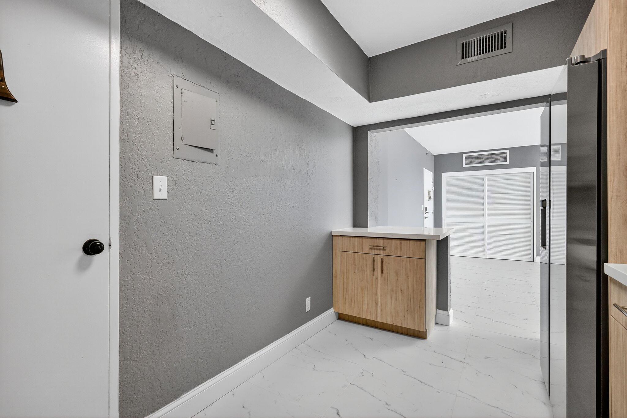 TIDES ON HOLLYWOOD BEACH - Residential Lease