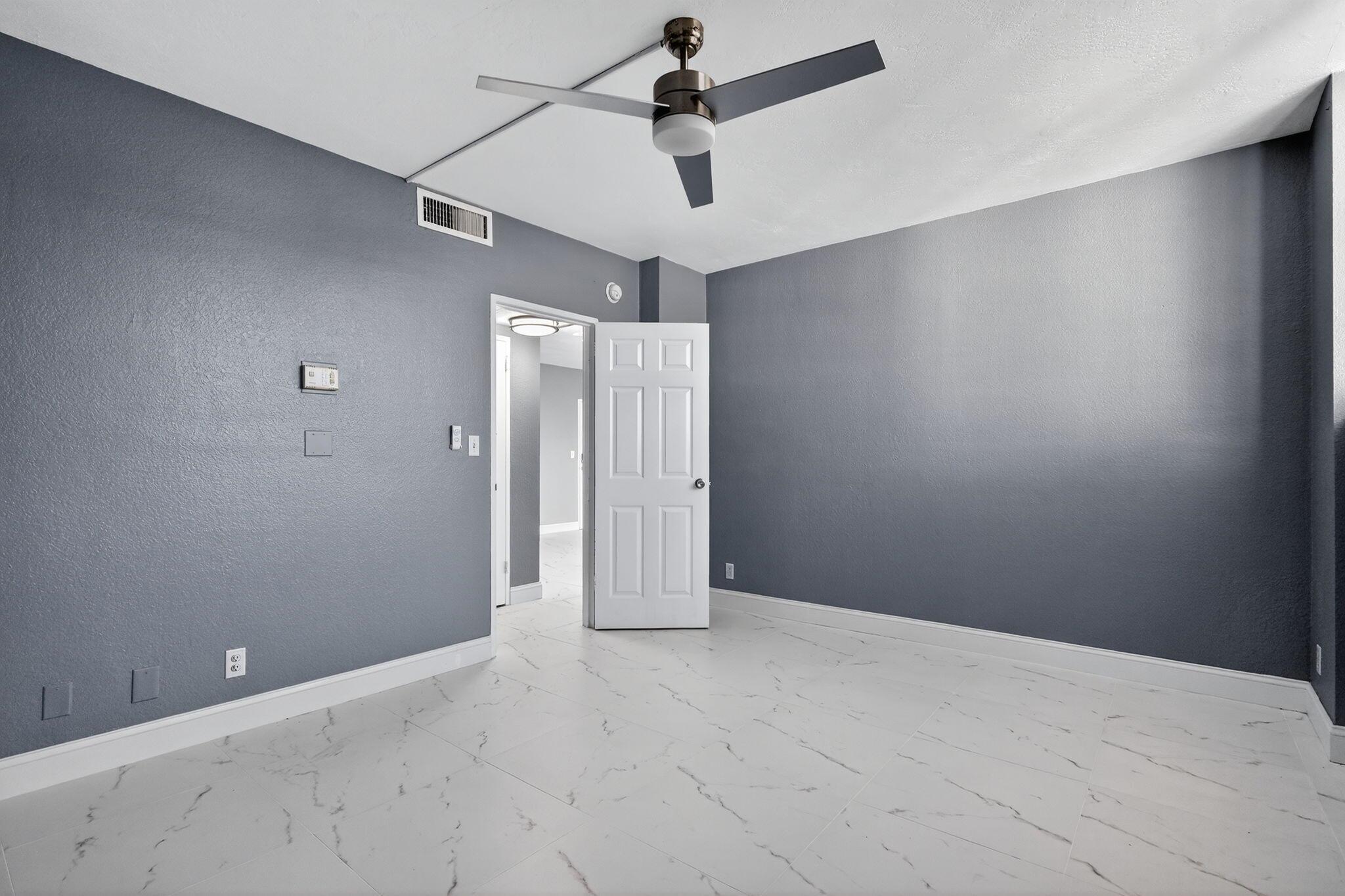 TIDES ON HOLLYWOOD BEACH - Residential Lease