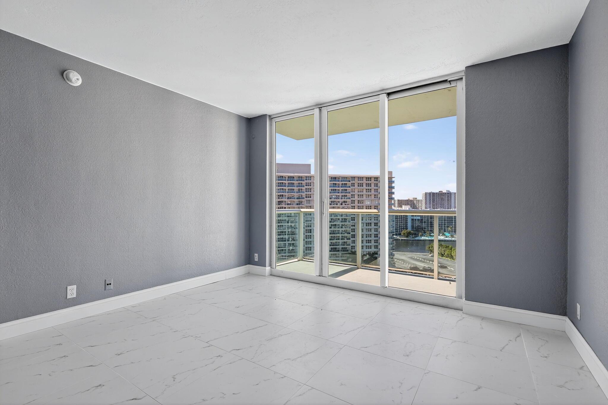 TIDES ON HOLLYWOOD BEACH - Residential Lease