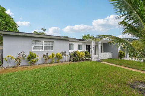 667 W Melrose Cir Fort Lauderdale FL 33312