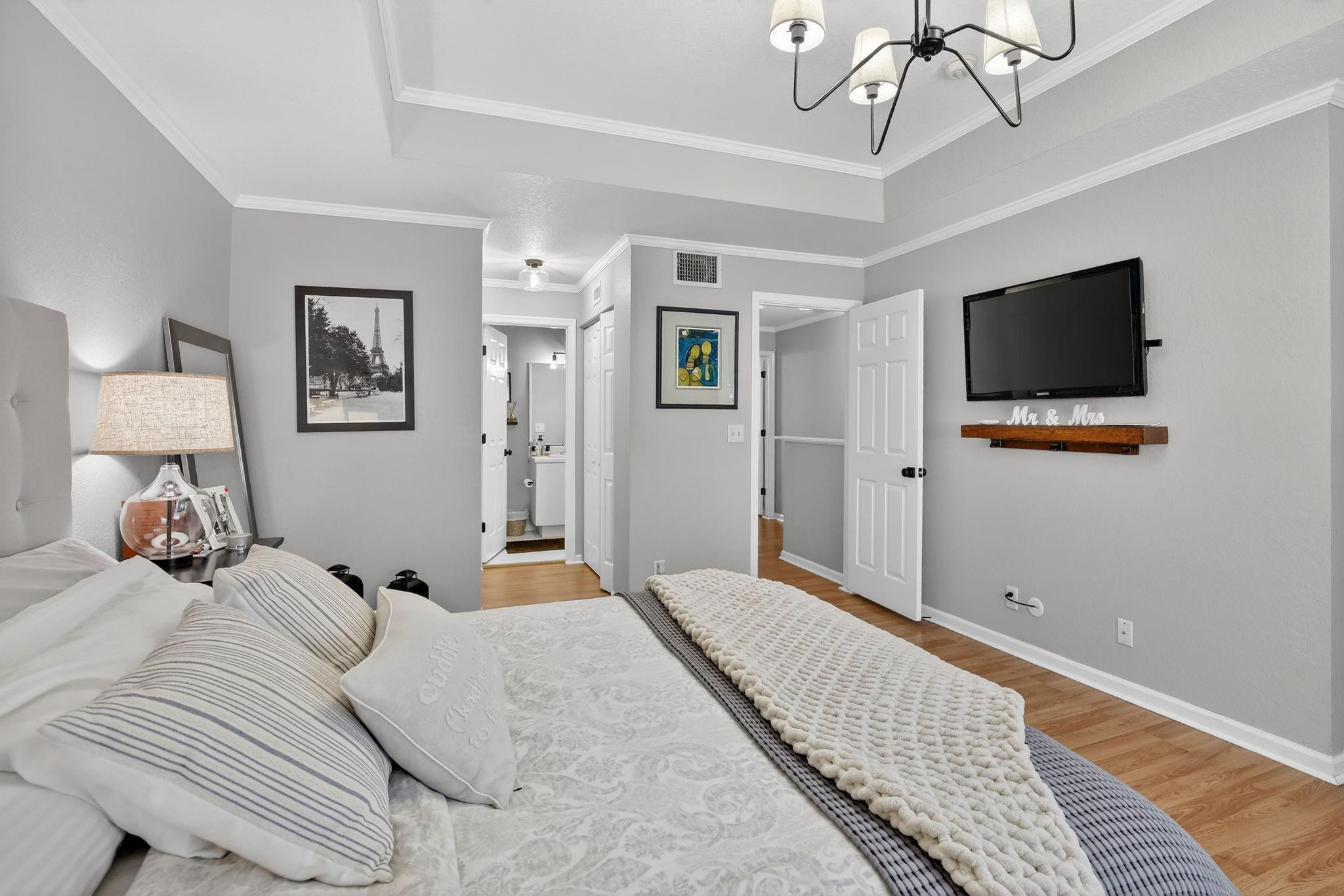 Courtyard at the Grove - Residential