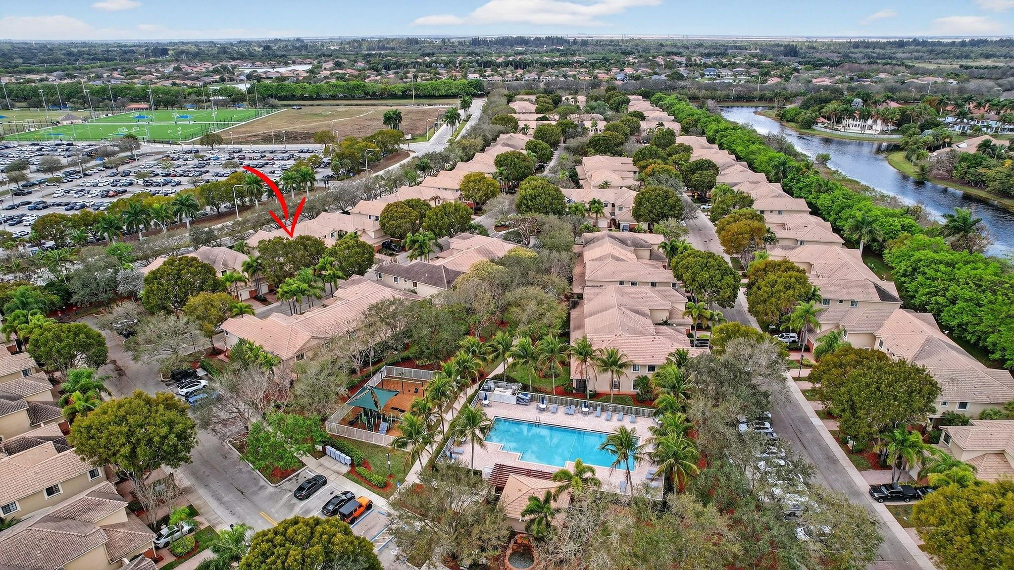Courtyard at the Grove - Residential