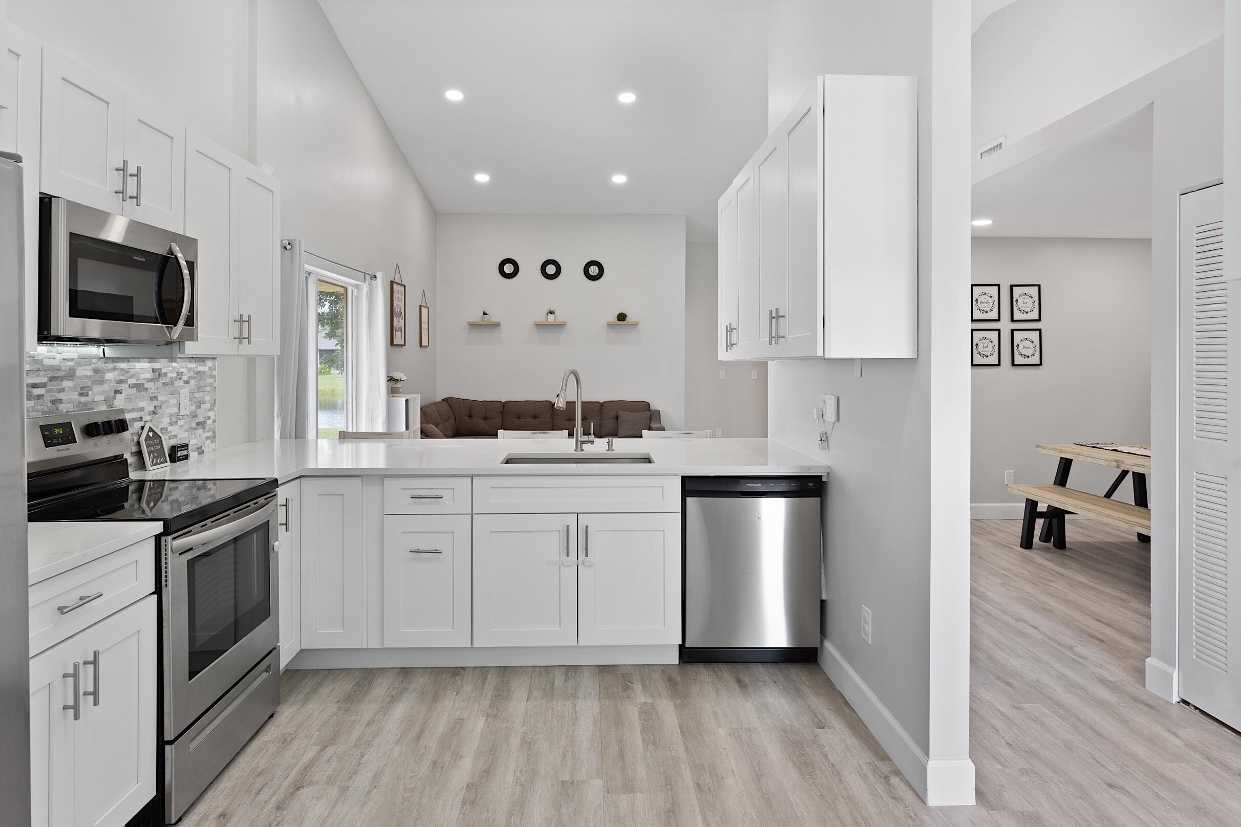 BOYNTON LAKES 6 - Residential