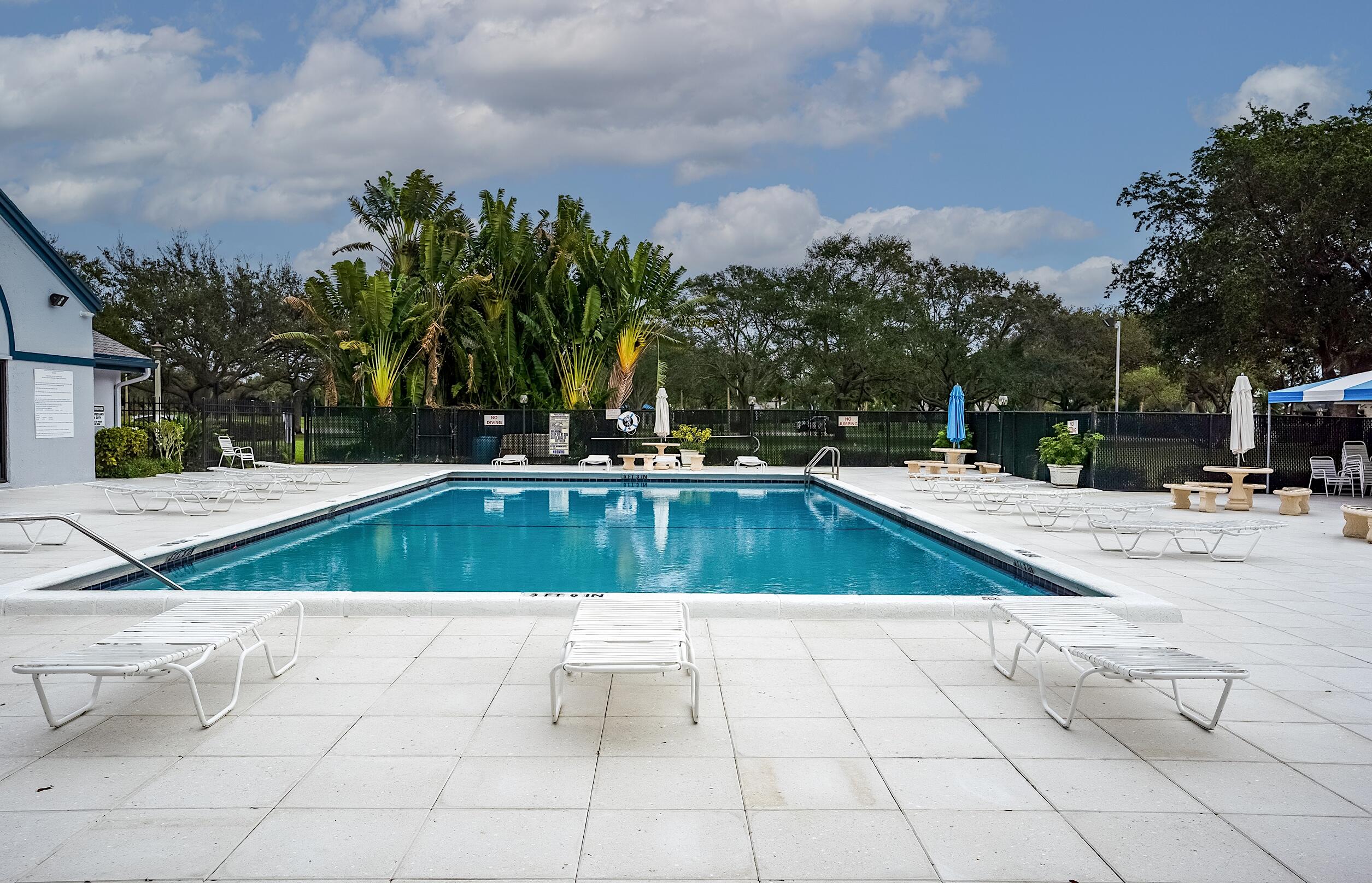 BOYNTON LAKES 6 - Residential