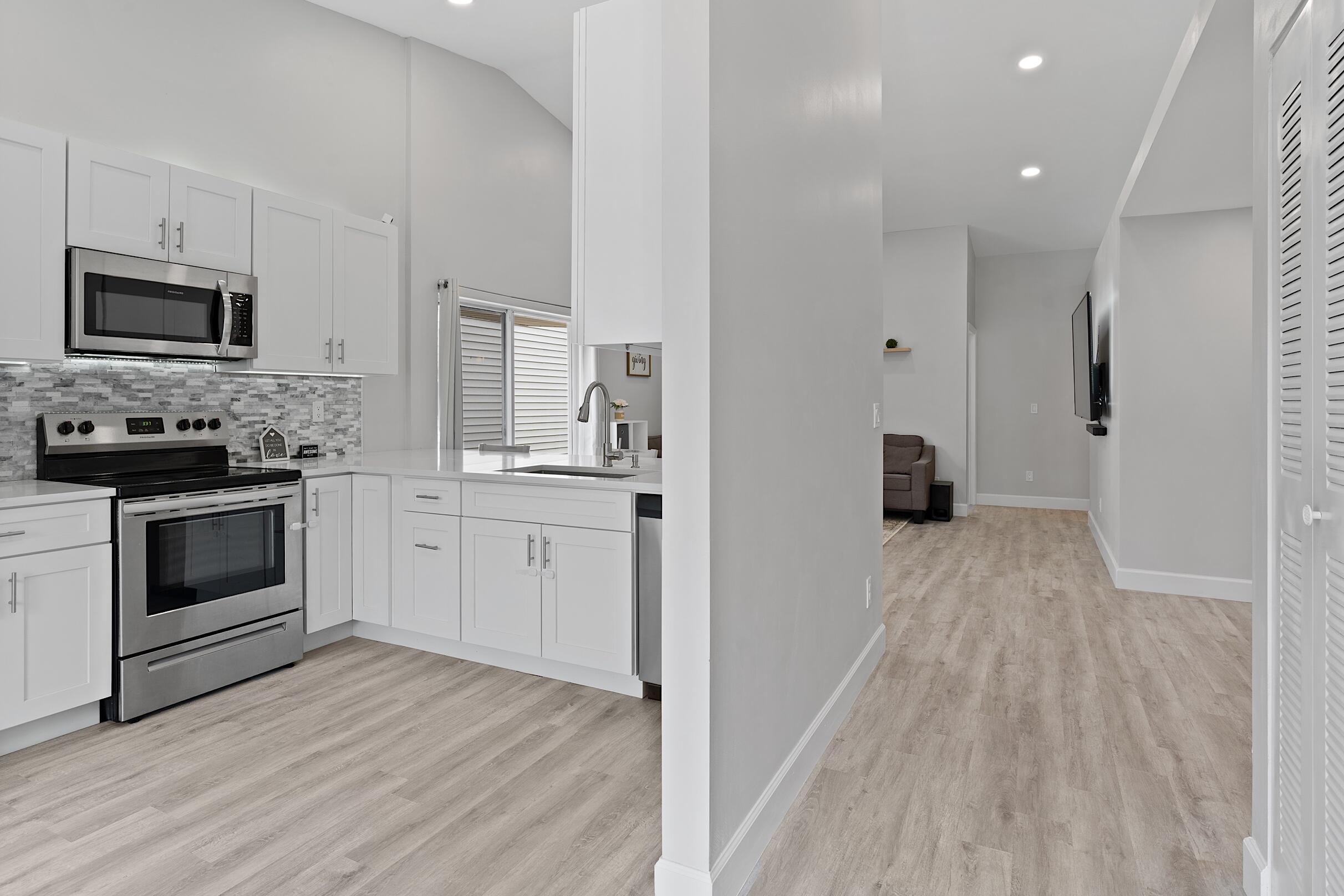 BOYNTON LAKES 6 - Residential