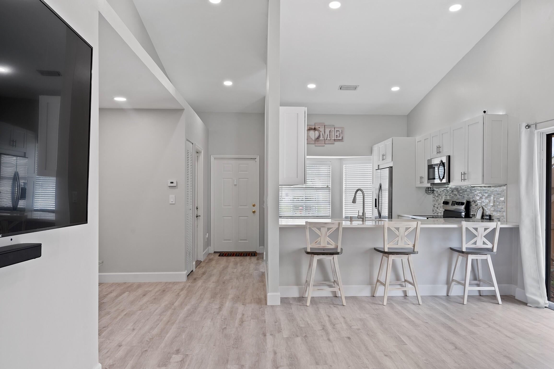 BOYNTON LAKES 6 - Residential