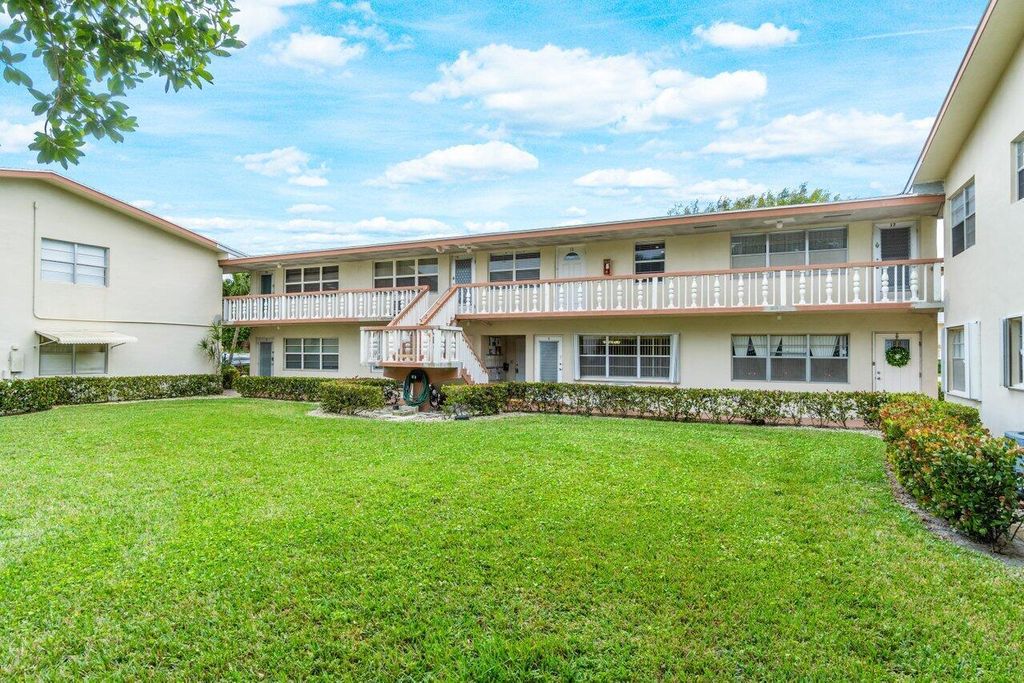 Photo of 6 Coventry A, West Palm Beach, FL 33417 (MLS # R10946962)