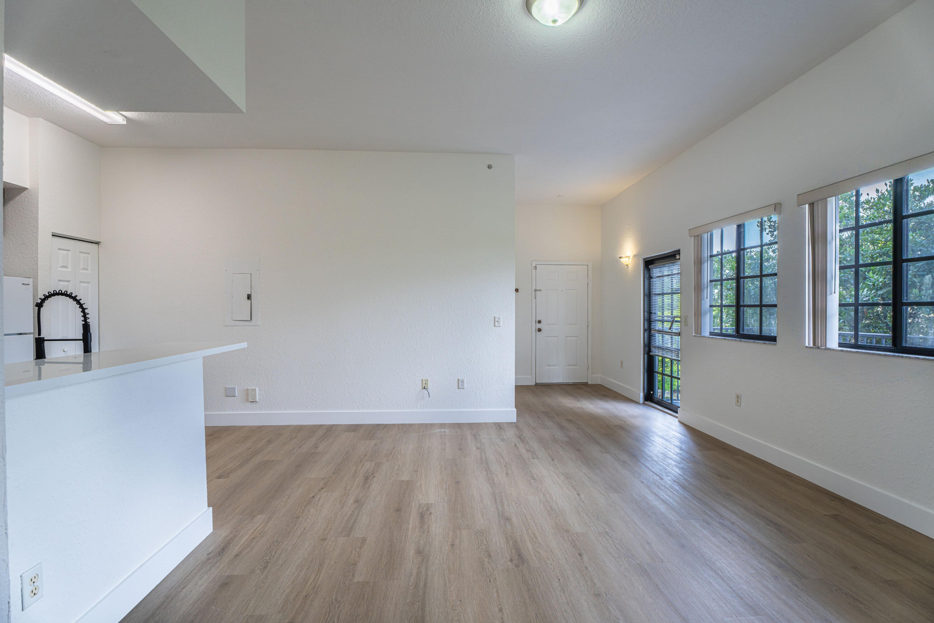 2801 Riverside Drive 301s, Coral Springs FL 33065