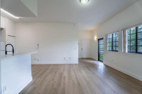 Tiny photo for 2801 Riverside Drive #301-s, Coral Springs, FL 33065 (MLS # B26046069)