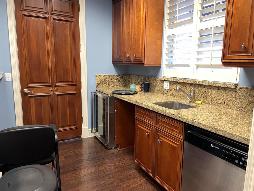 BOULEVARD COMMERCE PARK - Commercial Sale