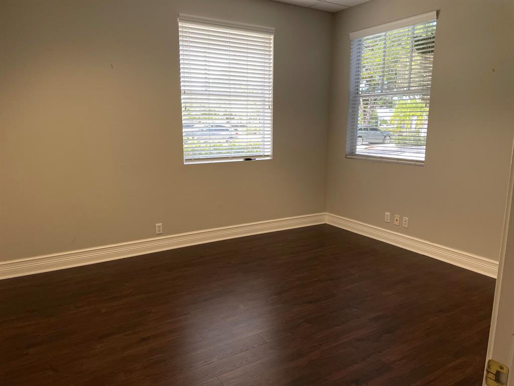 BOULEVARD COMMERCE PARK - Commercial Sale