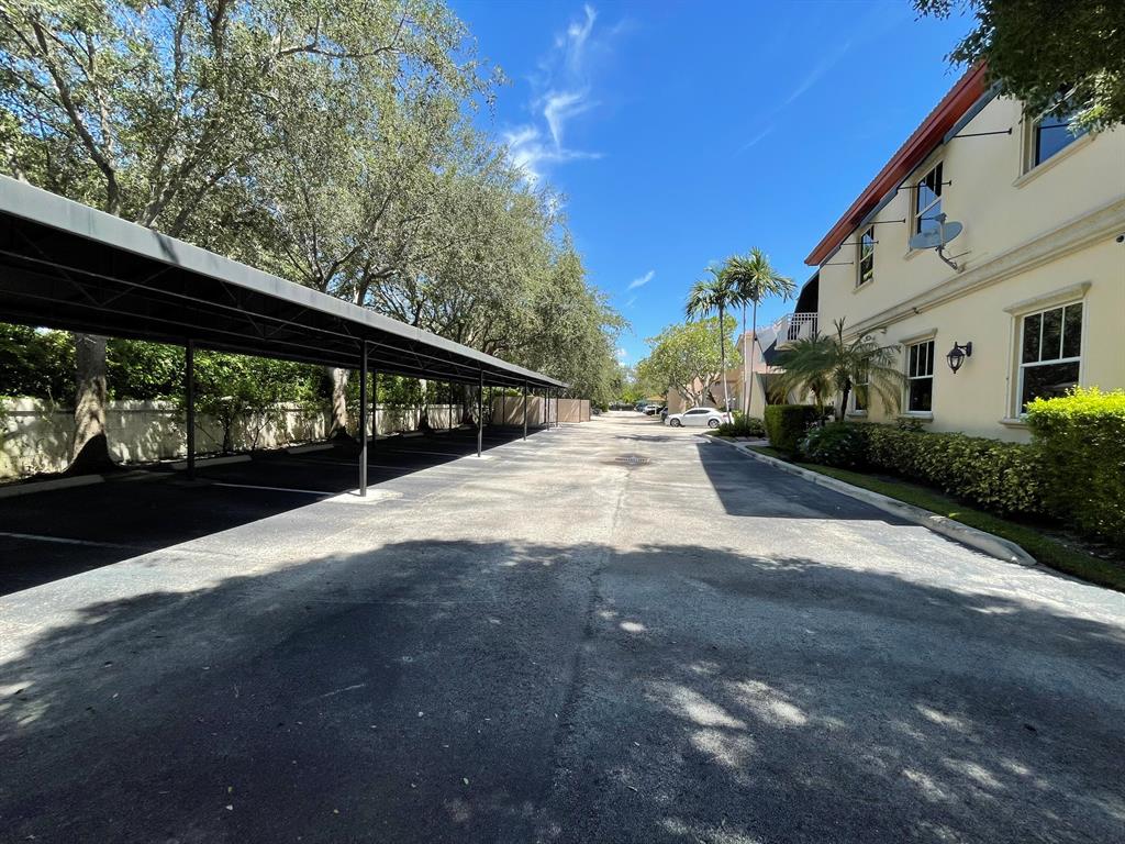 BOULEVARD COMMERCE PARK - Commercial Sale