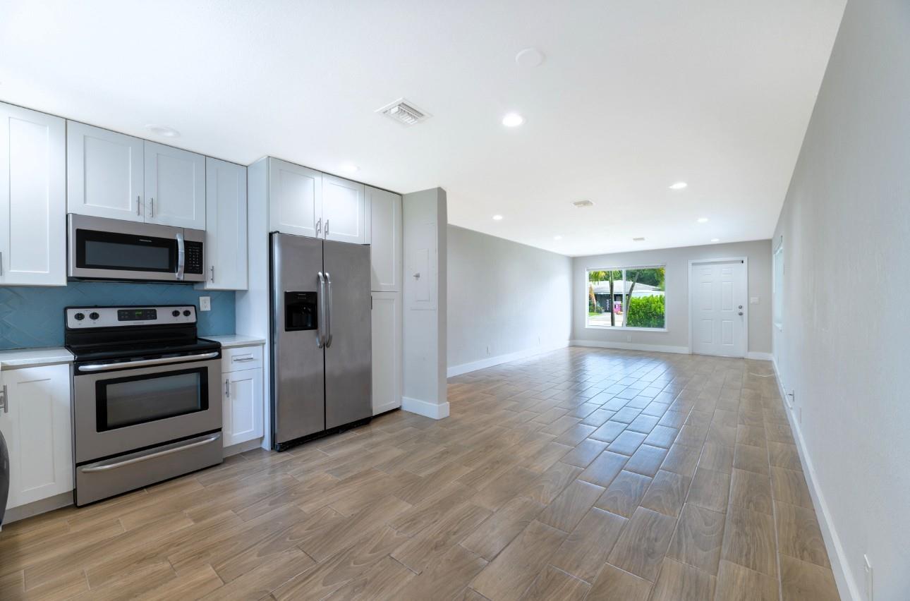 361 NE 43rd Ct