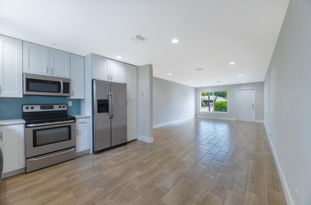 361 NE 43rd Ct