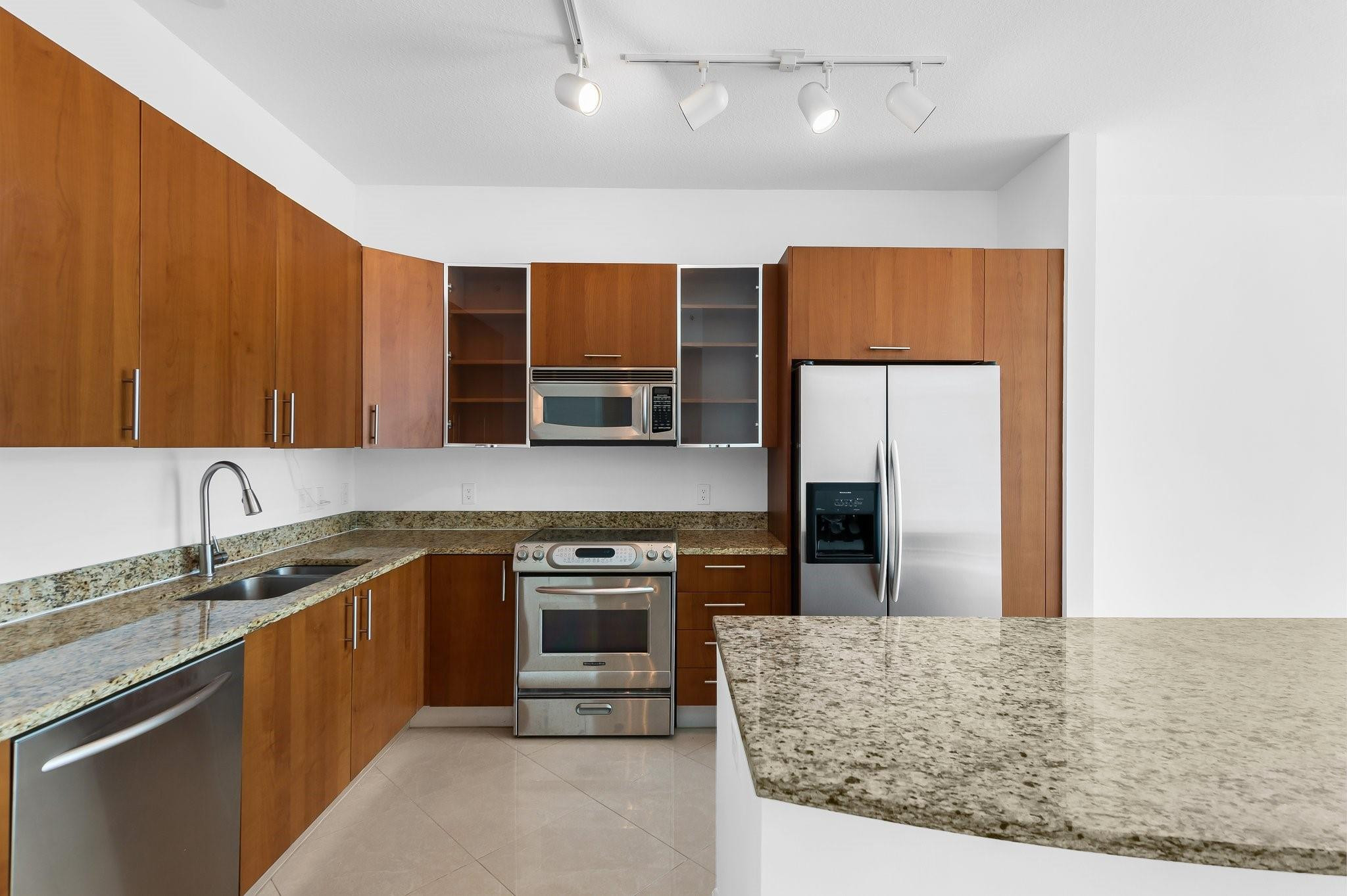 Ocean Marine Yacht Club - Residential