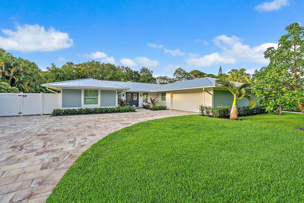 Photo of 5635 Shirley Drive, Jupiter, FL 33458 (MLS # R10996065)