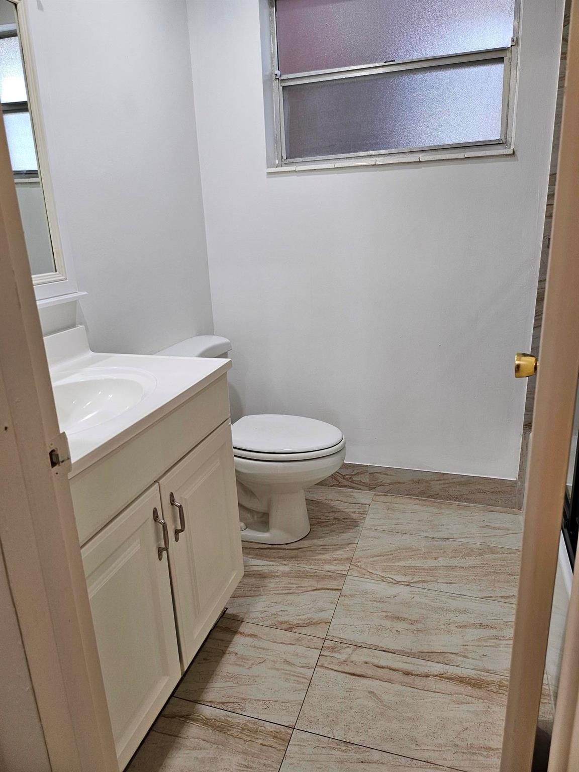 Lauderdale Oaks - Residential Lease