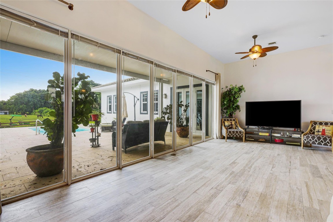 Sunshine Ranches - Residential