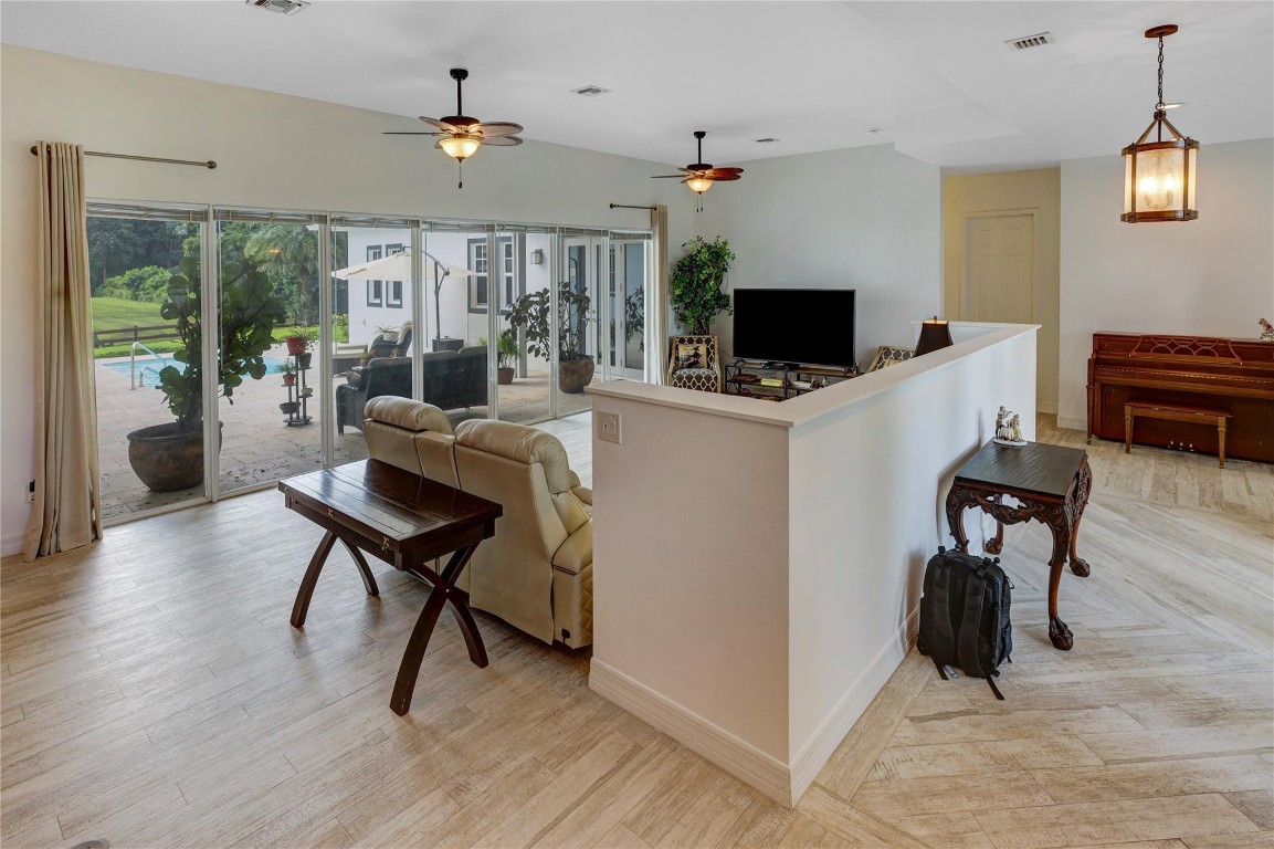 Sunshine Ranches - Residential