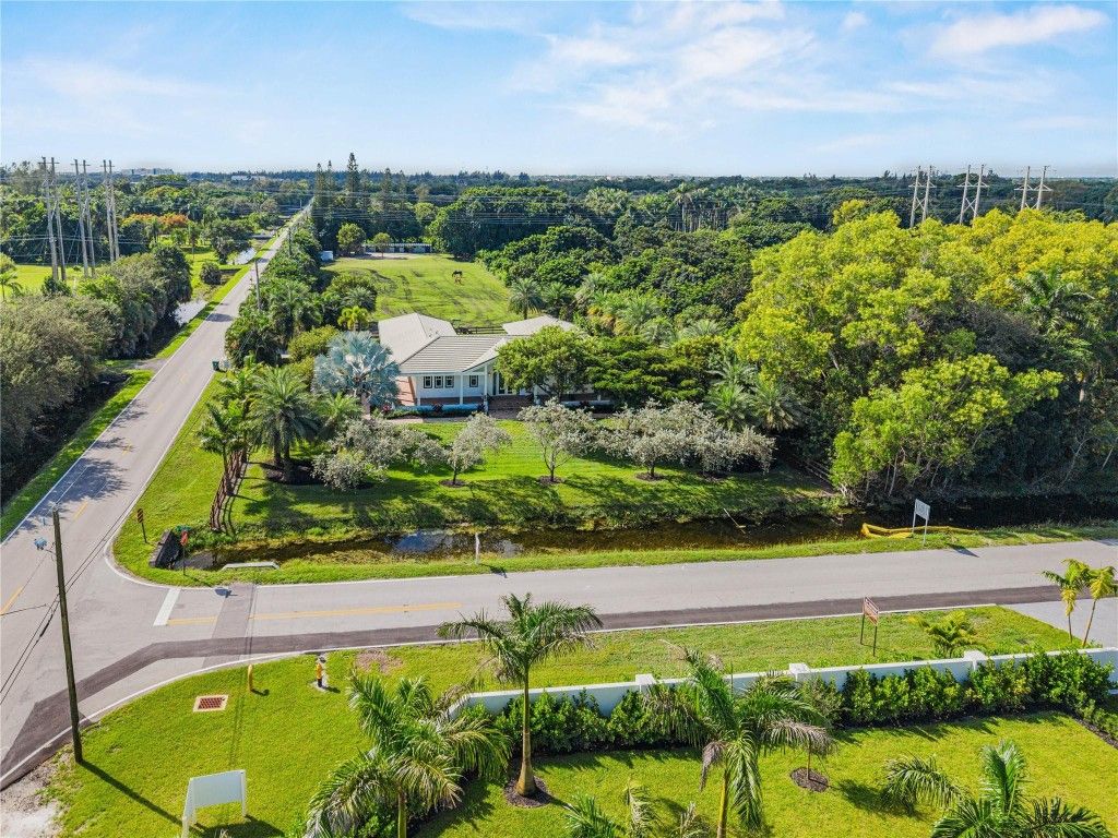 Photo of 6601 Appaloosa Trail, Southwest Ranches, FL 33330 (MLS # F10527096)