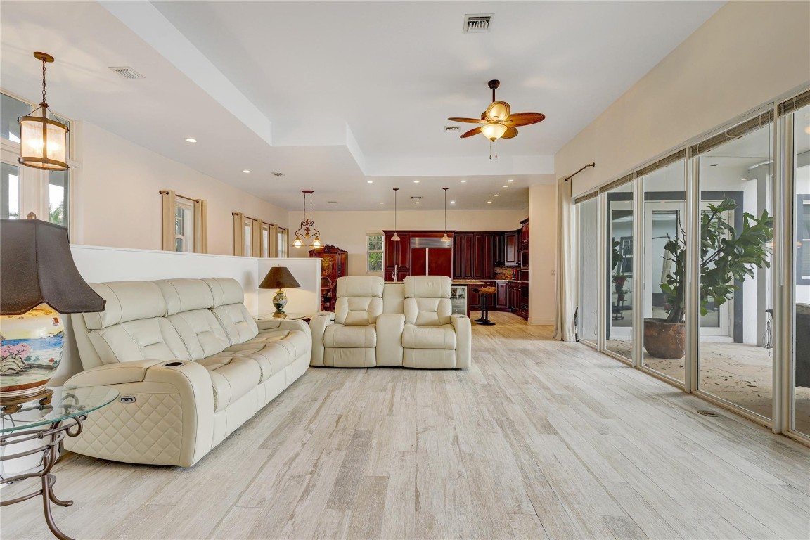 Sunshine Ranches - Residential