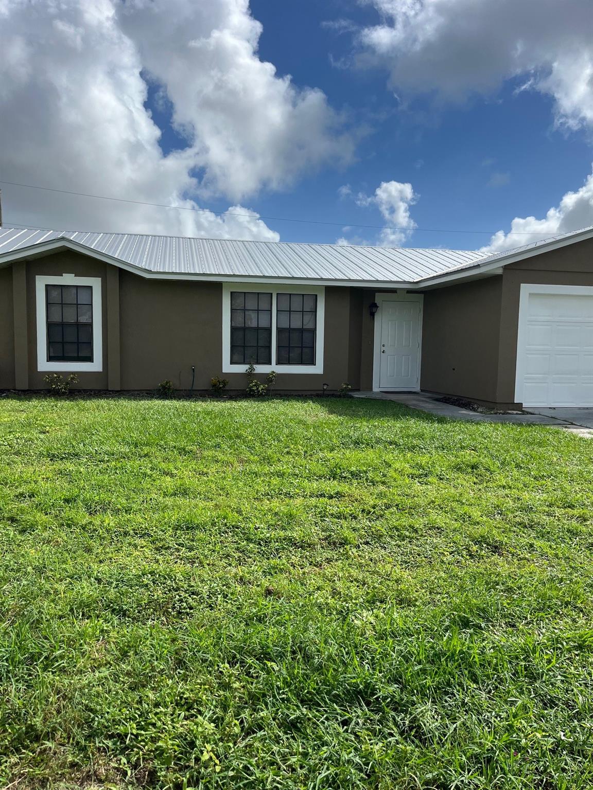 Port St Lucie Sec 09 - Residential Lease