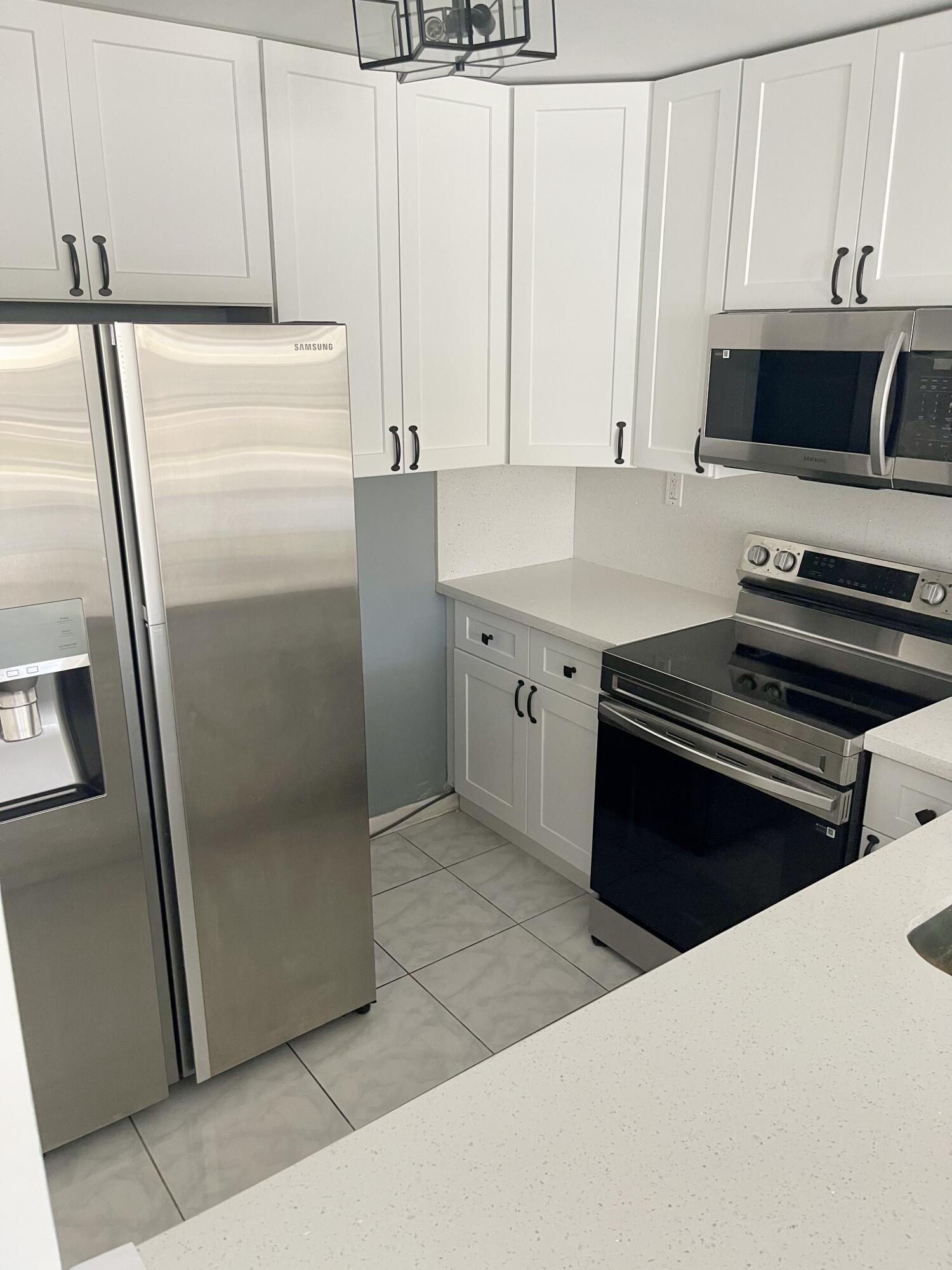 2000 Atlantic Shores Boulevard 306