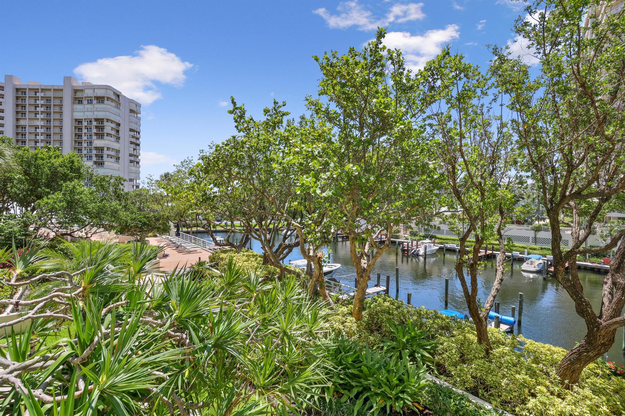 4201 N Ocean Boulevard 208