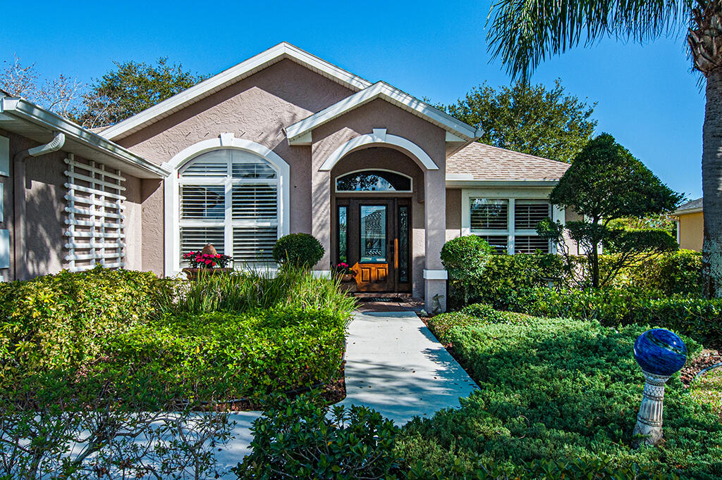 View photos, virtual tours, details... 370 E Temple Court SW