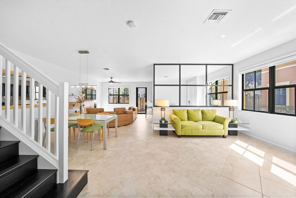 Photo of 8440 Lakeview Trail, Parkland, FL 33076 (MLS # B26000379)