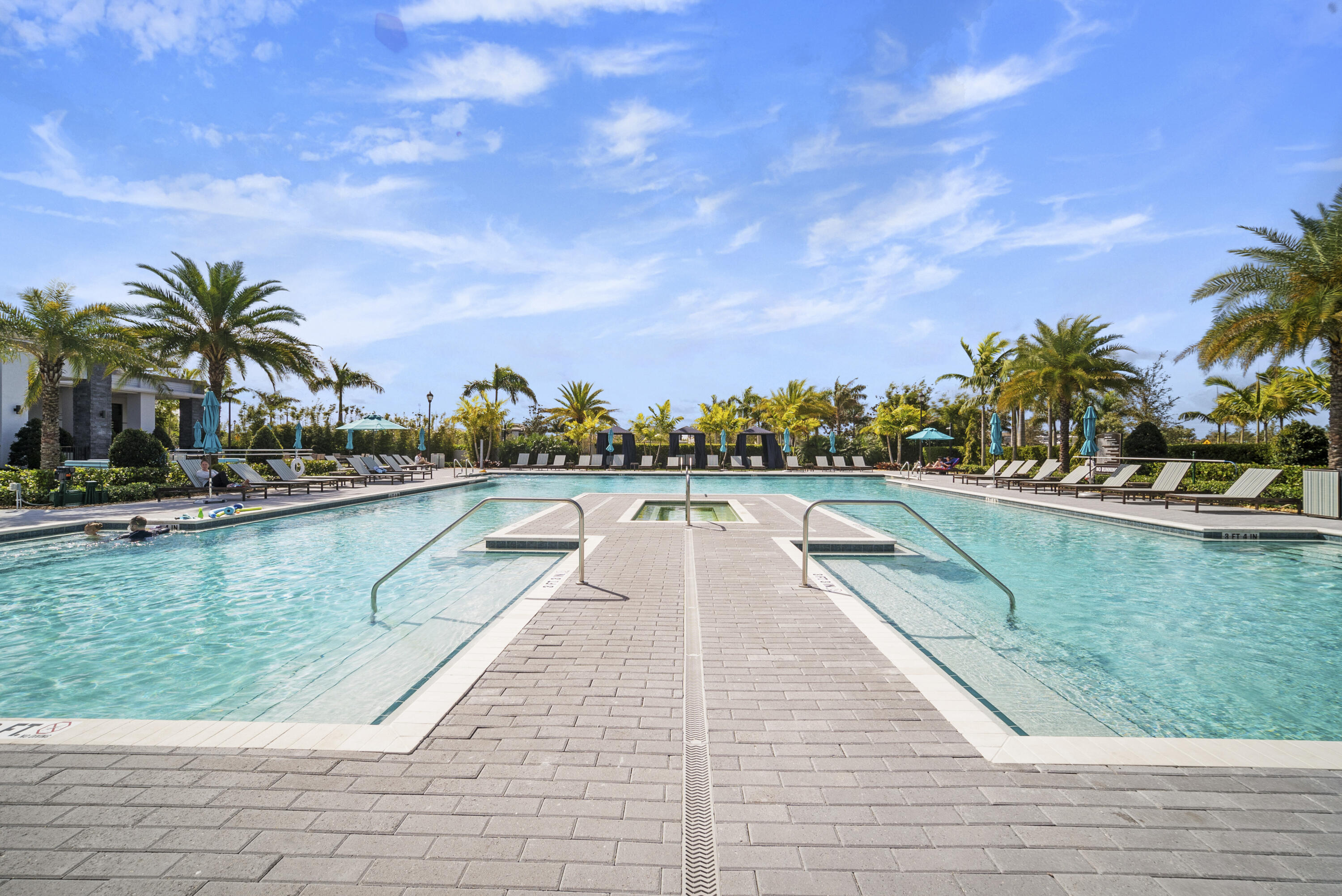 TOWN PARC - Residential