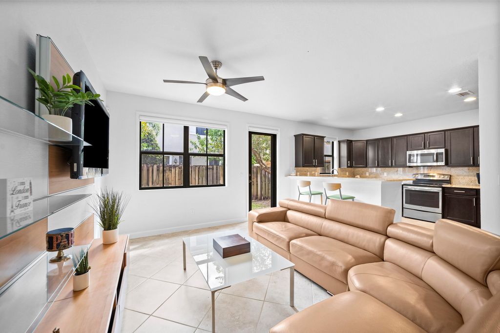 Photo of 8440 Lakeview Trail, Parkland, FL 33076 (MLS # B26000379)