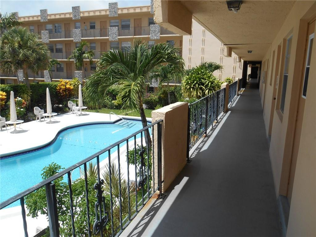 WARRENTON HOUSE - Residential