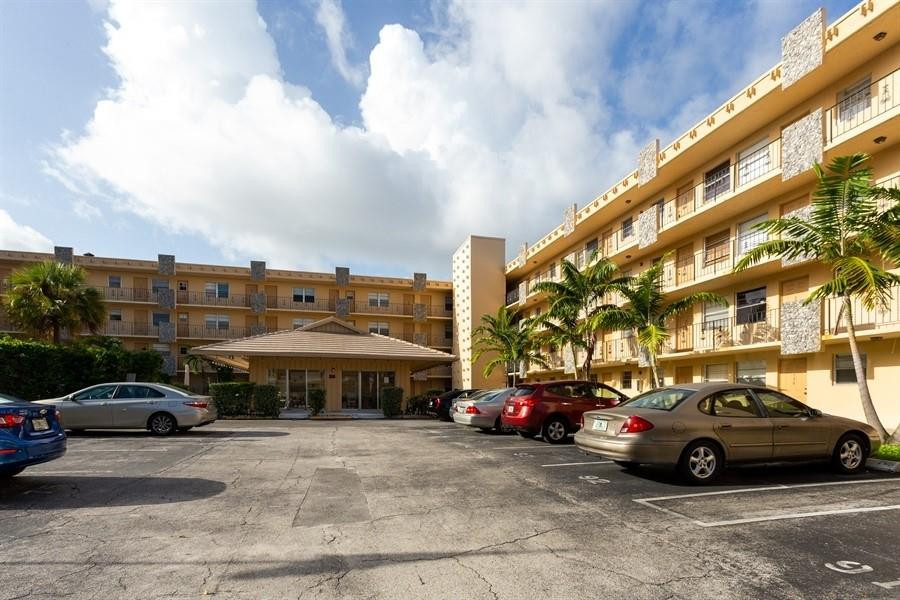 WARRENTON HOUSE - Residential