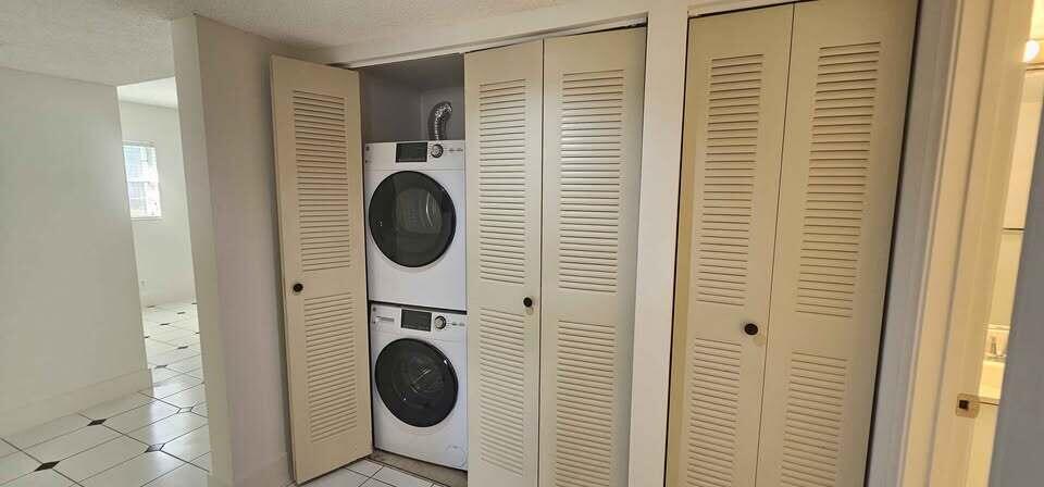 CAMBRIDGE AT CENTURY VILL - Residential Lease