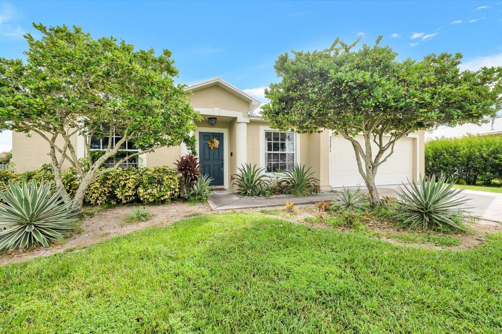 Photo of 5771 NW Canada Street, Port St Lucie, FL 34986 (MLS # R10928308)