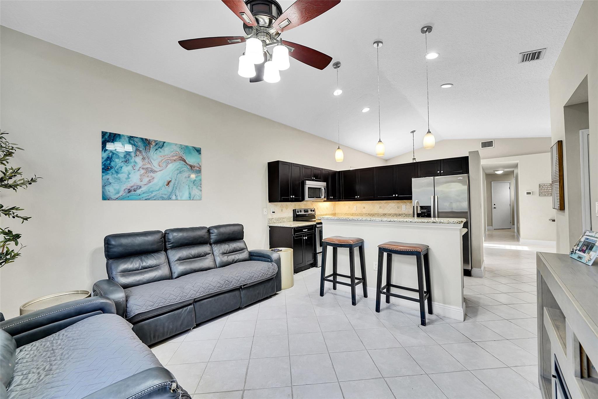 Wyndham Circle 157-9 B - Residential