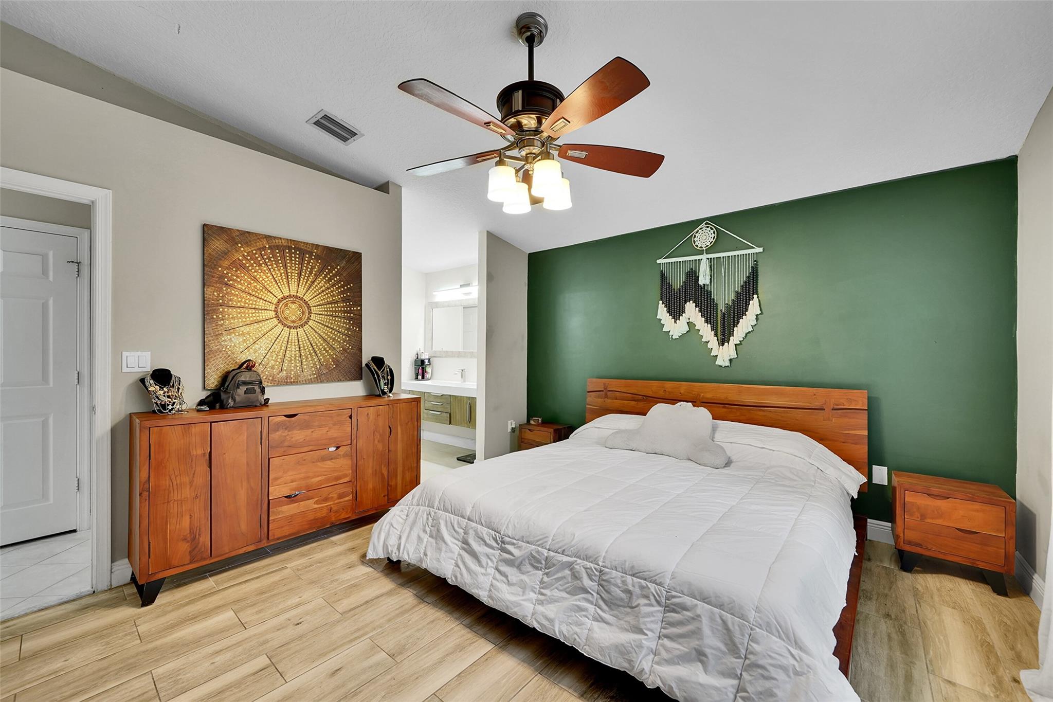 Wyndham Circle 157-9 B - Residential