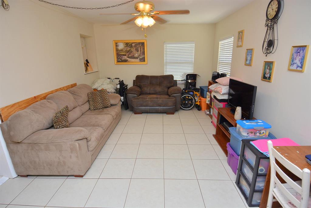 PALM LAKE ESTATES & ZORAT - Residential