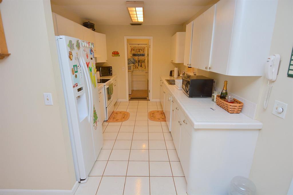 PALM LAKE ESTATES & ZORAT - Residential