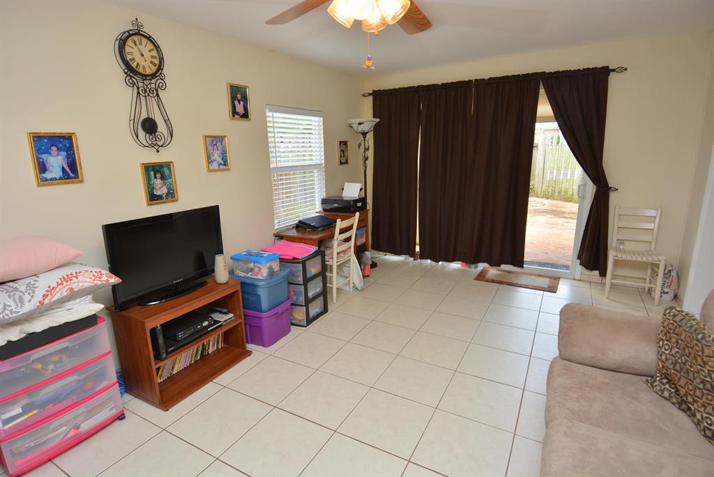 PALM LAKE ESTATES & ZORAT - Residential