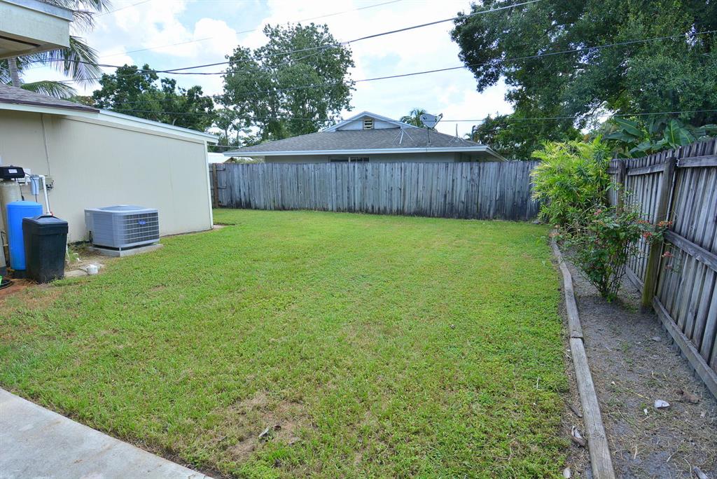 PALM LAKE ESTATES & ZORAT - Residential