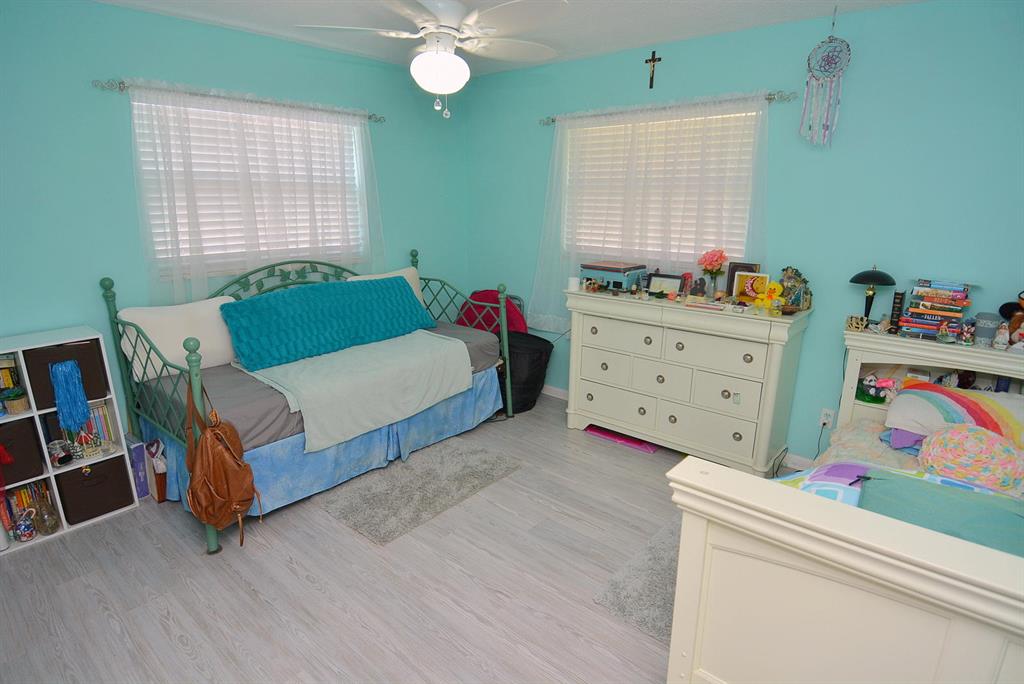 PALM LAKE ESTATES & ZORAT - Residential