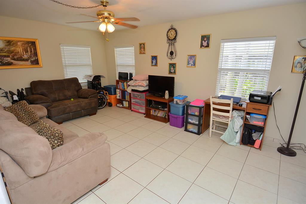 PALM LAKE ESTATES & ZORAT - Residential