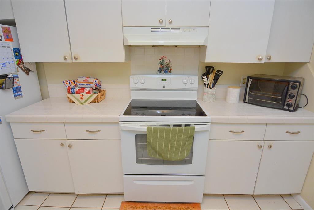 PALM LAKE ESTATES & ZORAT - Residential