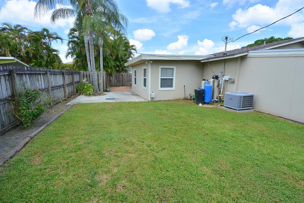 PALM LAKE ESTATES & ZORAT - Residential