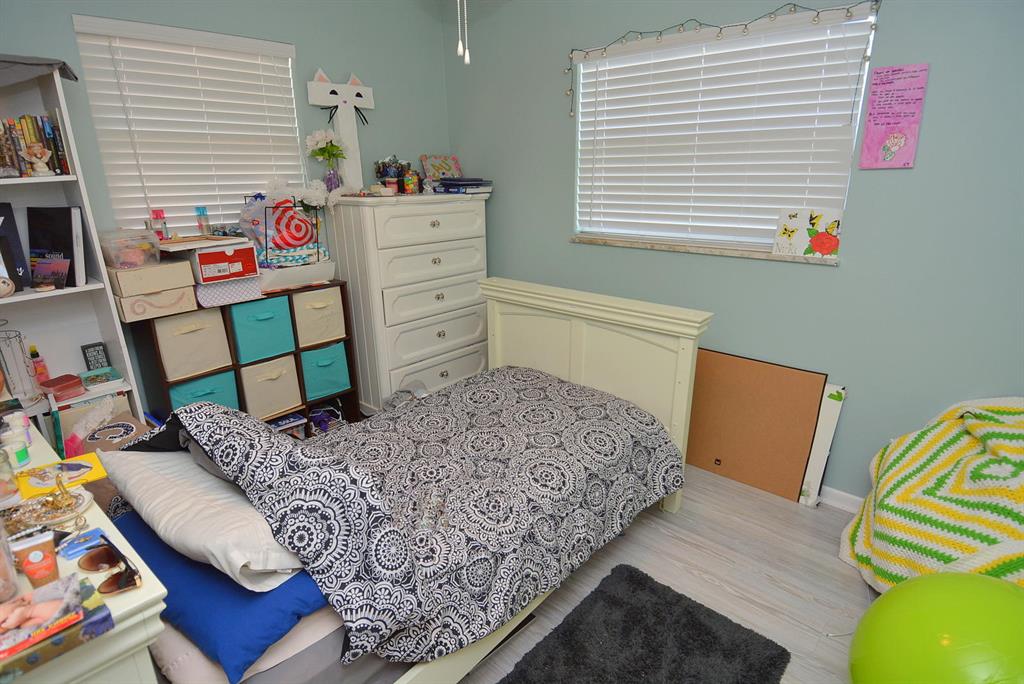 PALM LAKE ESTATES & ZORAT - Residential